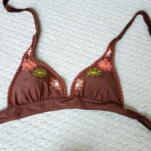 70's retro style Bikini top with flower embroidery